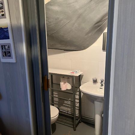 Studette Fonctionnelle Eaux Bonnes Apartment Luaran gambar