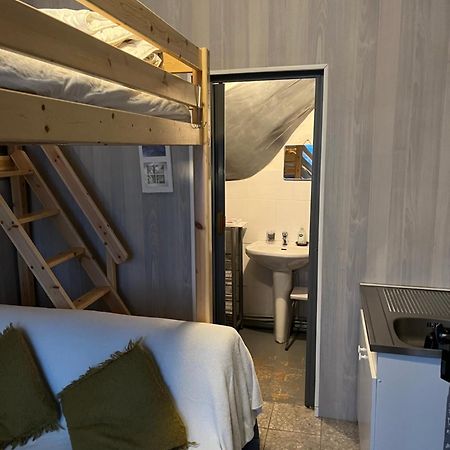 Studette Fonctionnelle Eaux Bonnes Apartment Luaran gambar